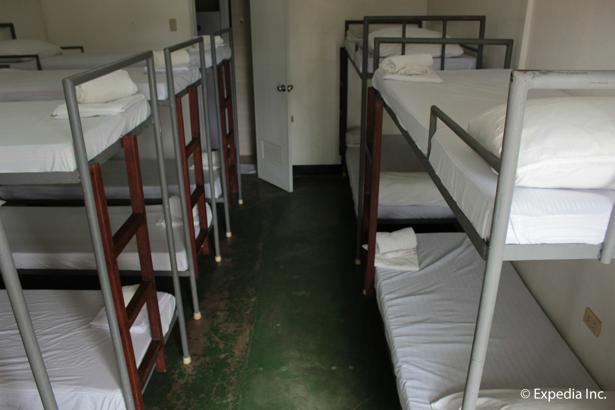 Reddoorz Plus Near Vigan Convention Center Εξωτερικό φωτογραφία