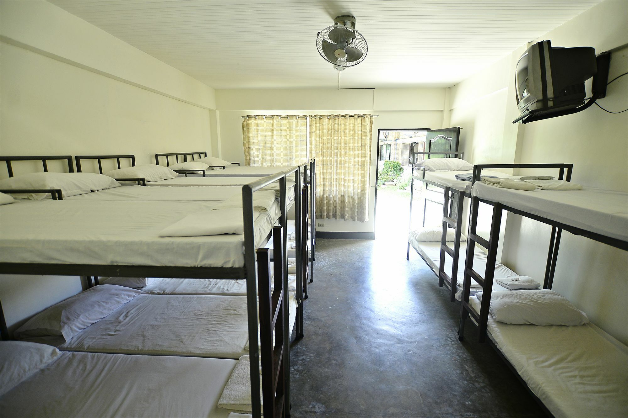 Reddoorz Plus Near Vigan Convention Center Εξωτερικό φωτογραφία
