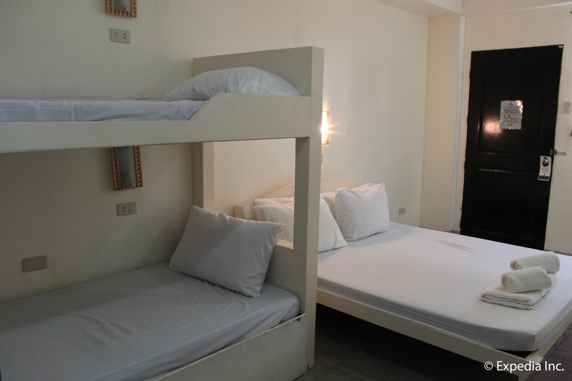 Reddoorz Plus Near Vigan Convention Center Εξωτερικό φωτογραφία